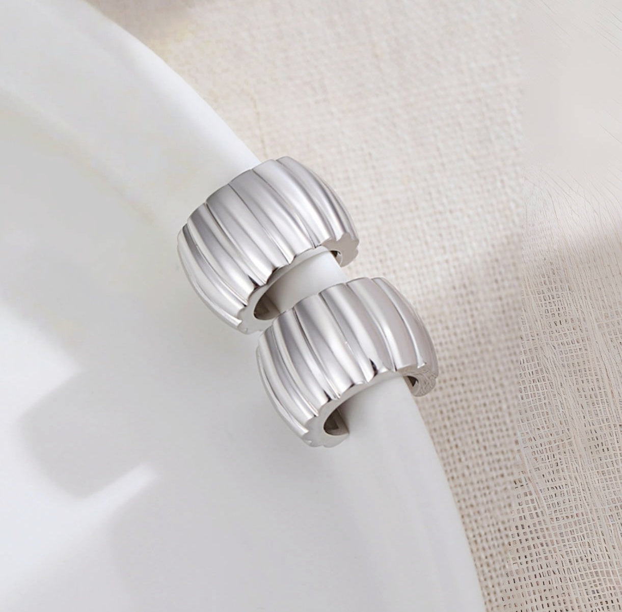 リブデザイン ピアス