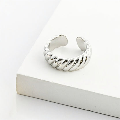 リブデザイン リング